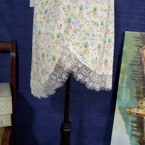 LC Lauren Conrad Women's Regular Pineapple Tie Back Tee Size Small Yellow New - Picture 6 of 9